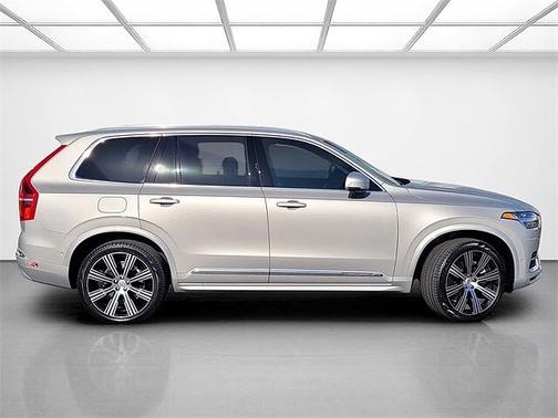 2024 Volvo XC90 Plus