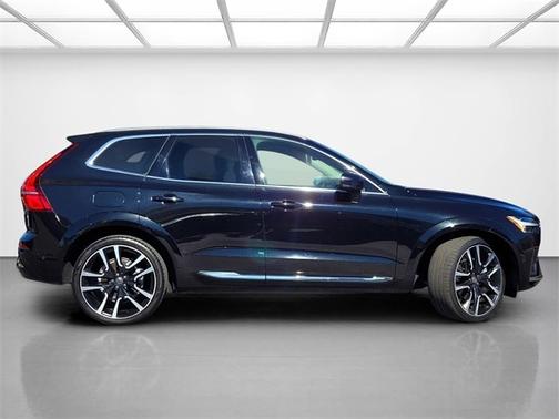 2023 Volvo XC60 Recharge Plug-In Hybrid Ultimate