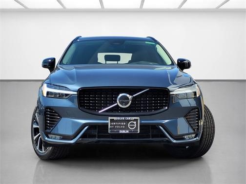2023 Volvo XC60 B5 Plus Dark Theme