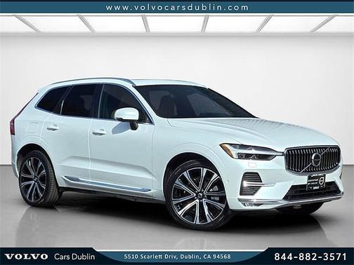 2023 Volvo XC60 B6 Ultimate Bright Theme