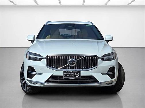 2023 Volvo XC60 B6 Ultimate Bright Theme