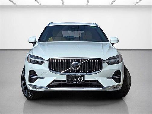 2023 Volvo XC60 B6 Ultimate Bright Theme