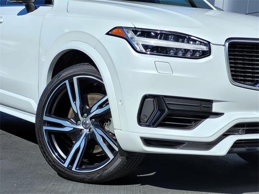 2019 Volvo XC90 Hybrid T8 R-Design