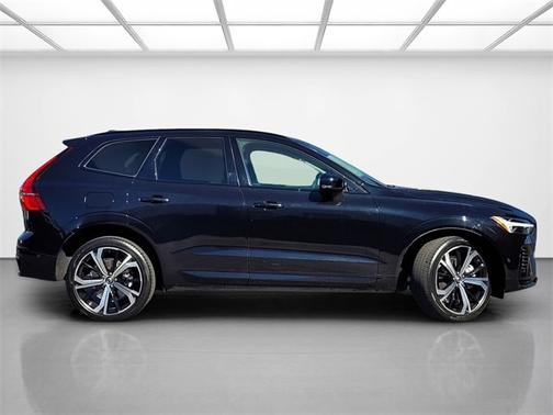 2023 Volvo XC60 Recharge Plug-In Hybrid Ultimate