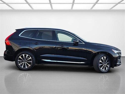 2023 Volvo XC60 Plus