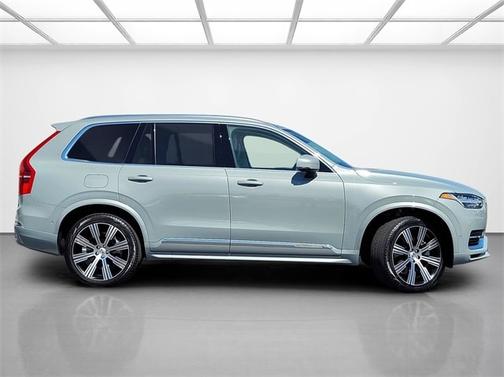 2024 Volvo XC90 Recharge Plug-In Hybrid Ultimate