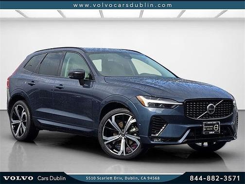 2024 Volvo XC60 B5 Ultimate Dark Theme