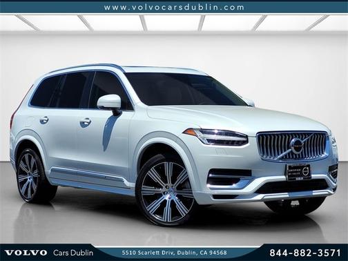 2022 Volvo XC90 Recharge Plug-In Hybrid T8 Inscription Extended Range 7P