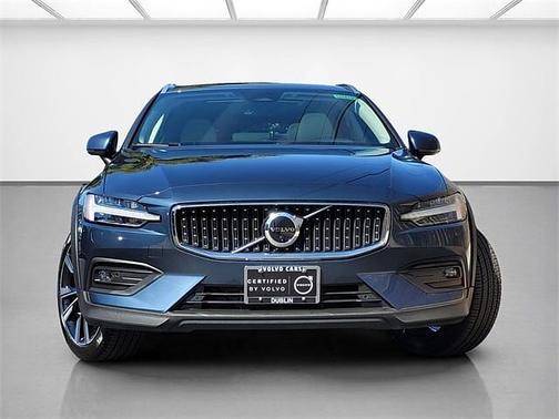 2024 Volvo V60 Cross Country Ultimate