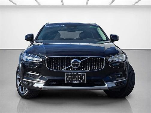 2024 Volvo V90 Cross Country Plus