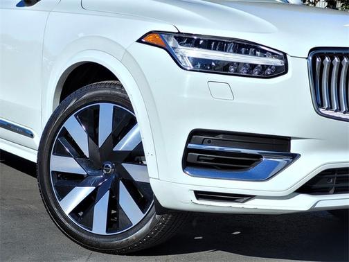 2022 Volvo XC90 Recharge Plug-In Hybrid T8 Inscription 6 Passenger