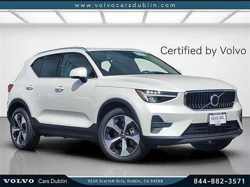 2025 Volvo XC40 Core
