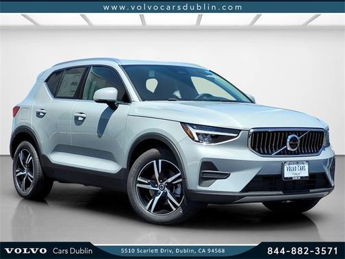 2024 Volvo XC40 B5 Core