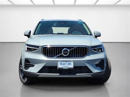 2024 Volvo XC40 B5 Core