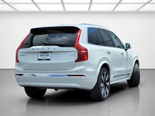 2023 Volvo XC90 Recharge Plug-In Hybrid Ultimate
