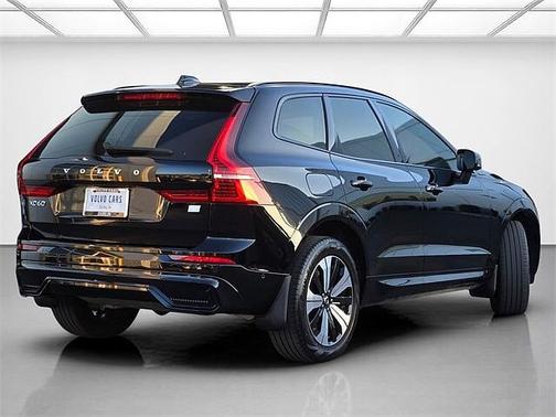 2023 Volvo XC60 Plus
