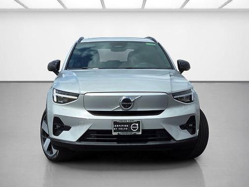 Silver Dawn 2023 Volvo XC40 Ultimate