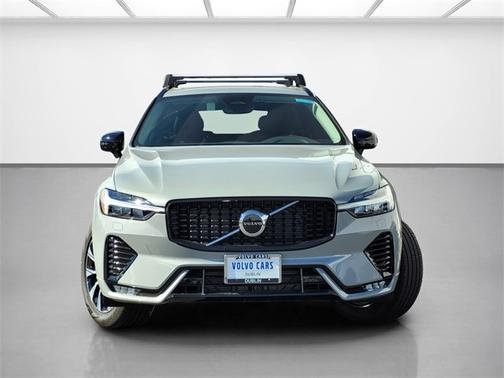 2025 Volvo XC60 B5 Core
