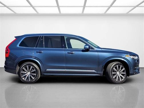 2025 Volvo XC90 B6 Plus 7-Seater