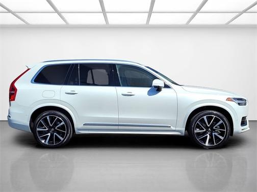 2023 Volvo XC90 B6 Plus 7-Seater