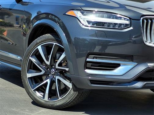 2022 Volvo XC90 Recharge Plug-In Hybrid T8 Inscription Expression 6 Passenger