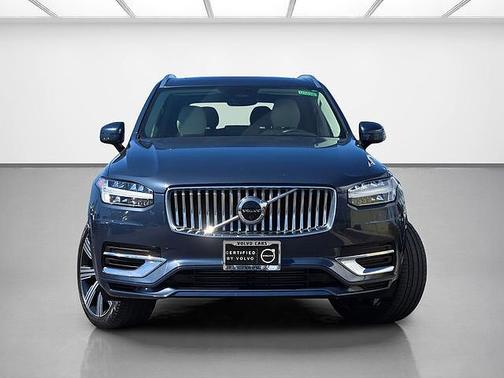 2023 Volvo XC90 Plus