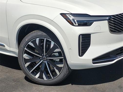 2025 Volvo XC90 Plus