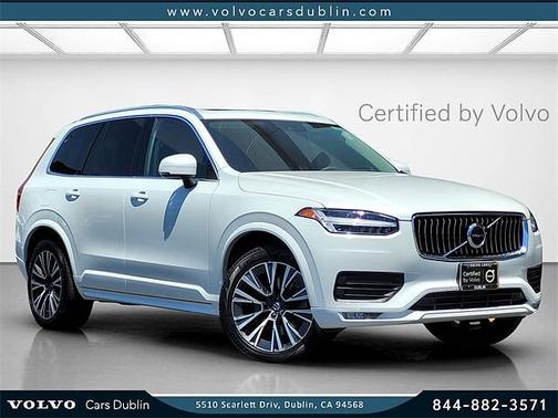 2022 Volvo XC90 T5 Momentum