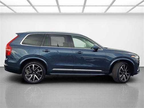 2024 Volvo XC90 B6 Plus Bright Theme 6-Seater