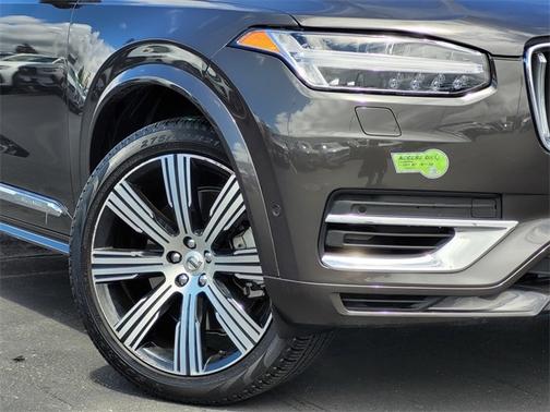 2023 Volvo XC90 Recharge Plug-In Hybrid T8 Plus 6 Passenger