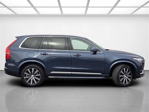 2025 Volvo XC90 Plus