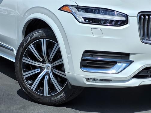 2022 Volvo XC90 T6 Inscription