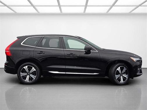 2023 Volvo XC60 Plus