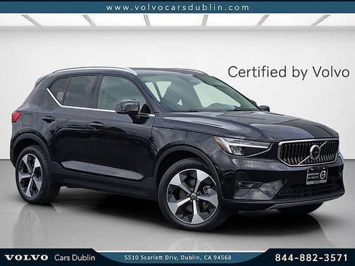Onyx Black 2025 Volvo XC40 Plus