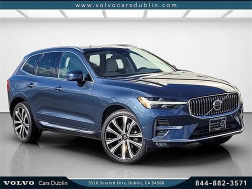 2023 Volvo XC60 B5 Ultimate Bright Theme