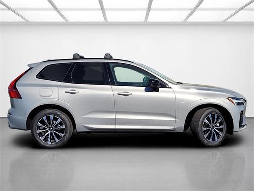 2025 Volvo XC60 B5 Core