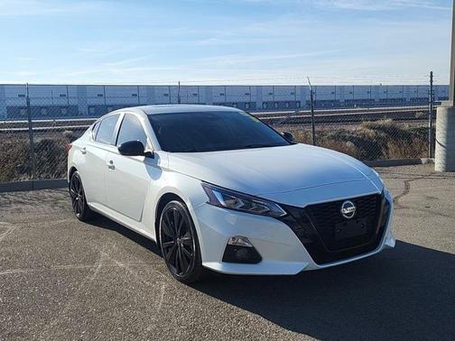 2022 Nissan Altima 2.5 SR