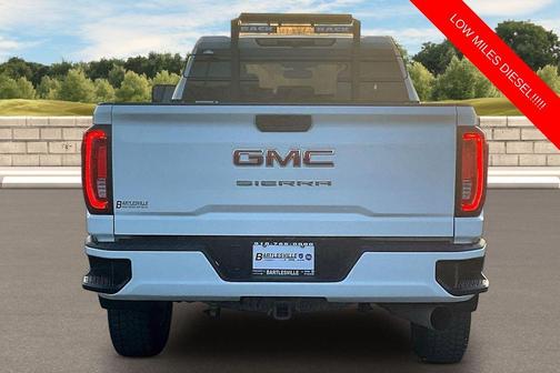 Summit White 2023 GMC Sierra 2500 AT4