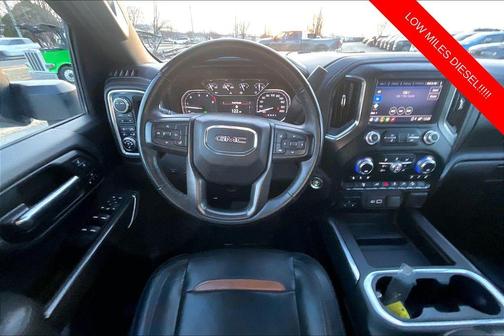Summit White 2023 GMC Sierra 2500 AT4