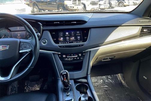 2023 Cadillac XT6 Luxury FWD