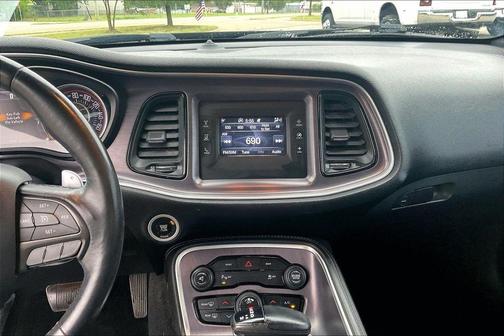 Pitch Black Clearcoat 2015 Dodge Challenger R/T