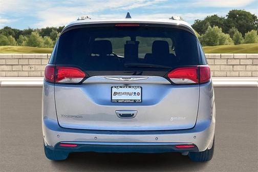 2020 Chrysler Pacifica Touring-L
