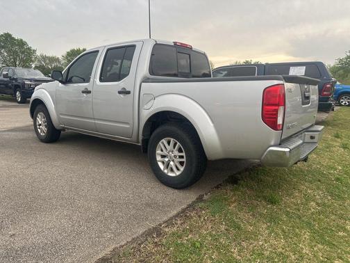 Brilliant Silver 2018 Nissan Frontier SV