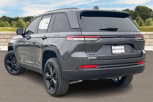 2025 Jeep Grand Cherokee Laredo