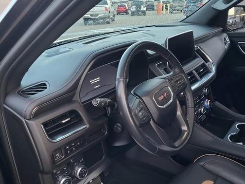 2023 GMC Yukon XL AT4