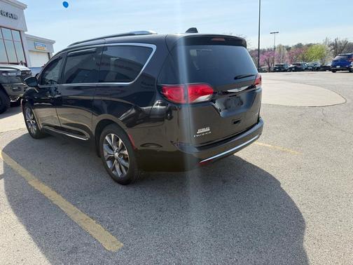 2019 Chrysler Pacifica Limited