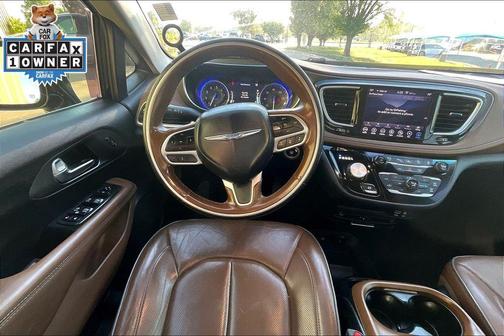 Dark Cordovan Pearlcoat 2019 Chrysler Pacifica Limited