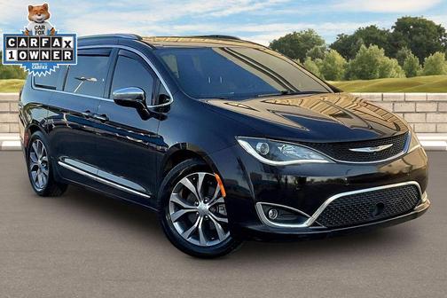 Dark Cordovan Pearlcoat 2019 Chrysler Pacifica Limited