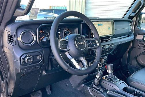 Granite Crystal Clearcoat Metallic 2026 Jeep Wrangler Sahara