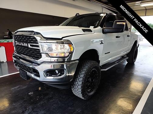 Bright White Clearcoat 2024 RAM 2500 Big Horn